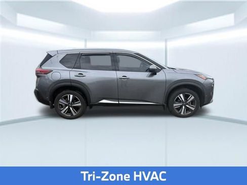 Used 2023 Nissan Rogue Platinum w/ Platinum Premium Package FWD image 5