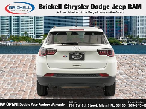 Used 2024 Jeep Compass Latitude AWD/4WD image 6