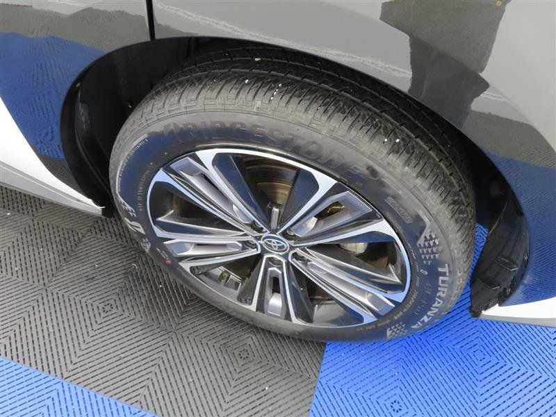 Used 2023 Toyota bZ4X AWD w/ Weather Package image 7