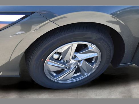 New 2026 Hyundai Elantra SE image 7