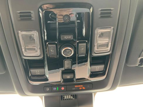 New 2026 Chevrolet Tahoe High Country AWD/4WD image 32