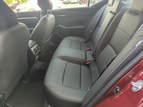 New 2025 Nissan Altima 2.5 SL image 11