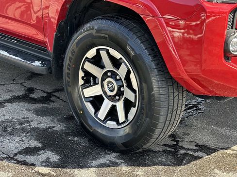 Used 2024 Toyota 4Runner TRD Off-Road AWD/4WD image 30