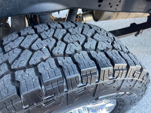 Used 2018 Ford F250 XLT w/ XLT Premium Package AWD/4WD image 14