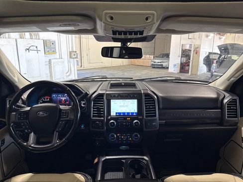 Used 2020 Ford F350 Limited image 16