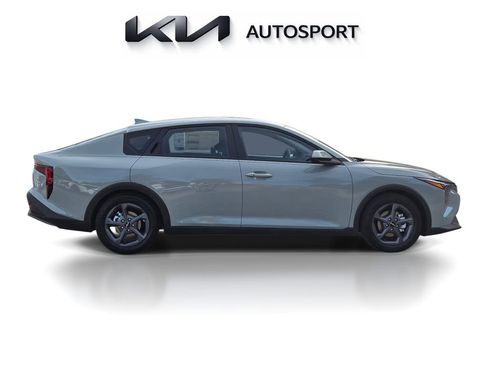 New 2026 Kia K4 FWD image 7