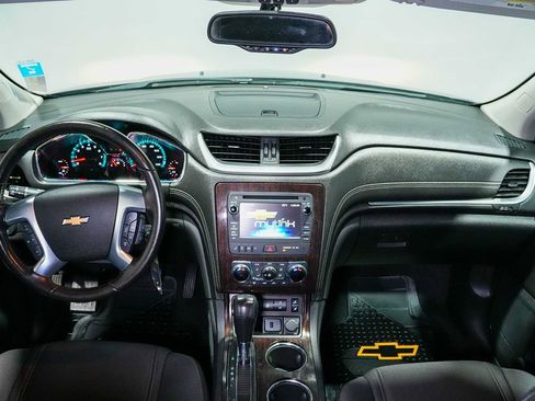Used 2015 Chevrolet Traverse LT image 23