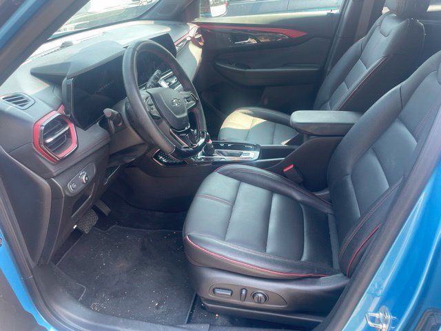 Used 2025 Chevrolet TrailBlazer RS w/ Convenience Package FWD image 9
