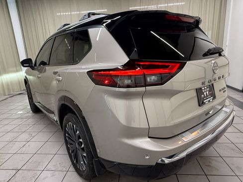 Used 2026 Nissan Rogue Platinum w/ Platinum Premium Package AWD/4WD image 8