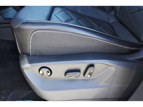 Used 2024 Volkswagen Atlas SE image 29