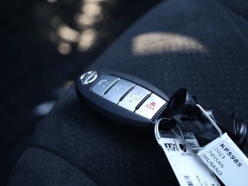 Used 2023 Nissan Murano S image 31