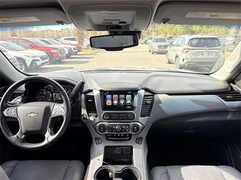 Used 2020 Chevrolet Suburban LT image 24