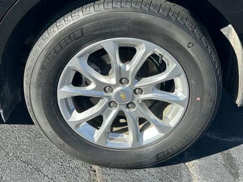 Used 2020 Chevrolet Equinox LS w/ LS Convenience Package image 28