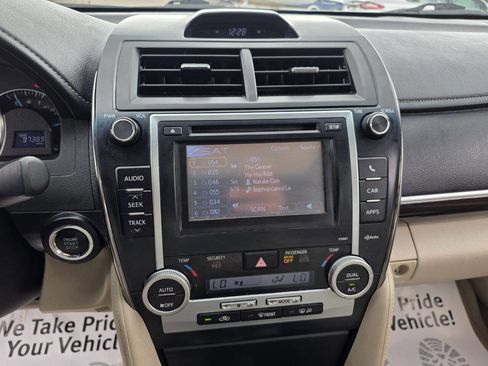 Used 2012 Toyota Camry XLE w/ Convenience Pkg image 20
