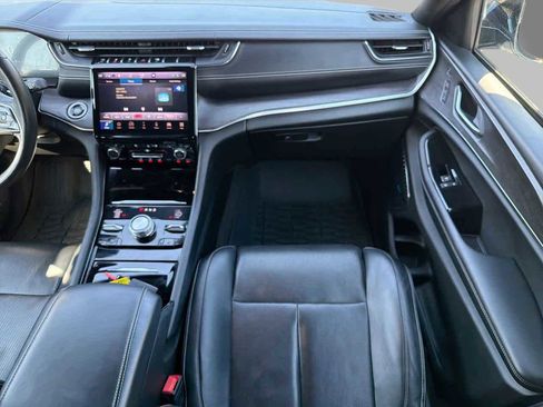 Used 2021 Jeep Grand Cherokee L Overland w/ Luxury Tech Group IV image 14