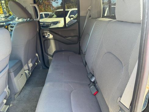 Used 2016 Nissan Frontier SV w/ SV Value Truck Package RWD image 22