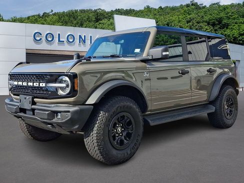 Certified 2025 Ford Bronco Outer Banks w/ Sasquatch Package AWD/4WD image 3
