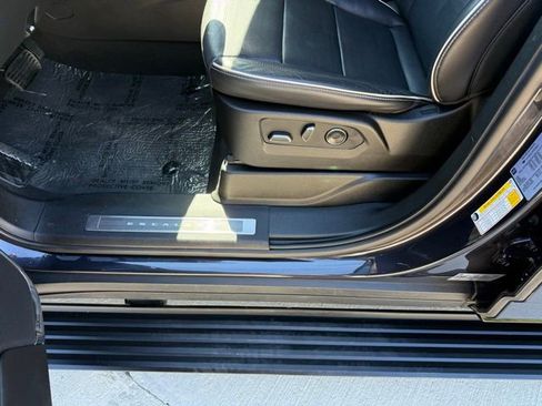 Used 2023 Cadillac Escalade Sport w/ LPO, ONYX Package AWD/4WD image 21
