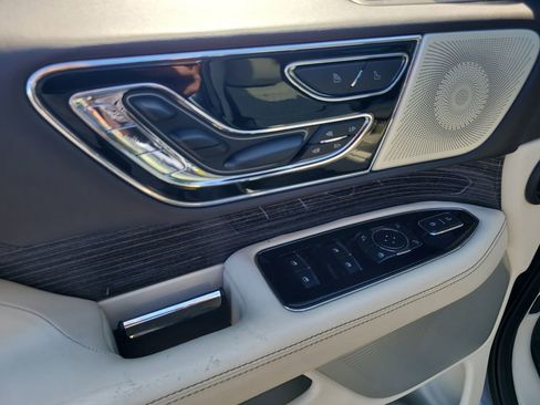 Used 2022 Lincoln Navigator Black Label AWD/4WD image 17