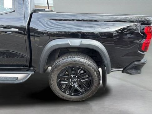Used 2024 Chevrolet Colorado Trail Boss w/ Technology Package image 34