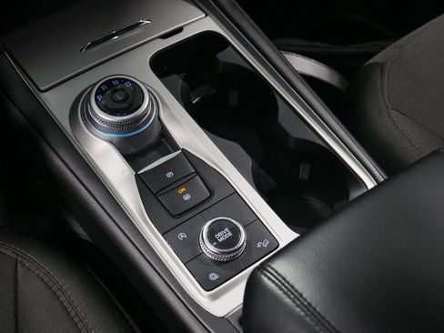 Certified 2023 Ford Explorer XLT image 25