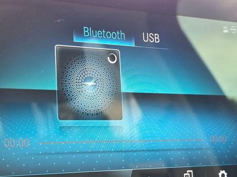 Used 2020 Mercedes-Benz GLC 300 4MATIC image 17