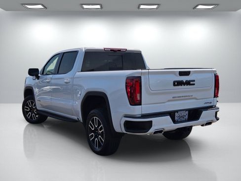 Used 2025 GMC Sierra 1500 AT4 w/ AT4 Premium Package AWD/4WD image 6