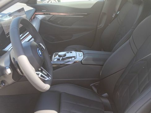 New 2027 BMW i5 eDrive40 w/ M Sport Package RWD image 13