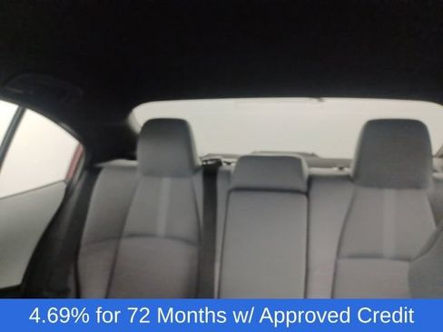 Used 2025 Toyota Corolla SE FWD image 30