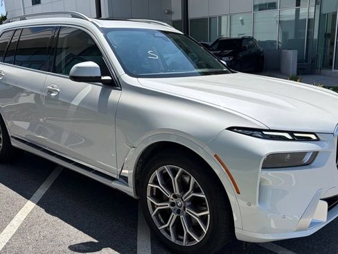 Used 2026 BMW X7 xDrive40i AWD/4WD image 4