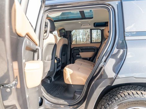 New 2026 Land Rover Defender 110 S image 21