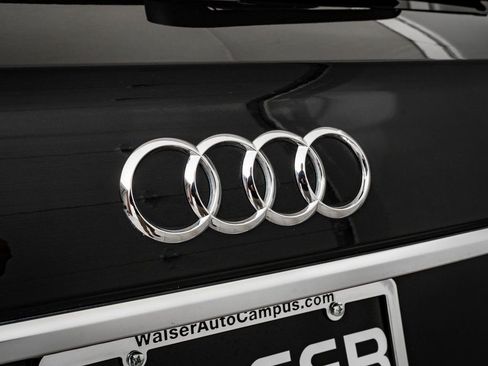 Used 2023 Audi Q5 2.0T Premium Plus w/ Premium Plus Package AWD/4WD image 18