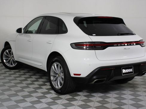Certified 2026 Porsche Macan AWD/4WD image 3