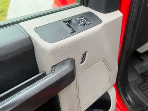 Used 2019 Ford F250 XL w/ Power Equipment Group AWD/4WD image 12