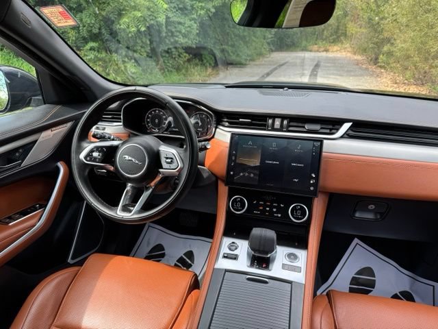 Certified 2026 Jaguar F-PACE R-Dynamic S AWD/4WD image 28