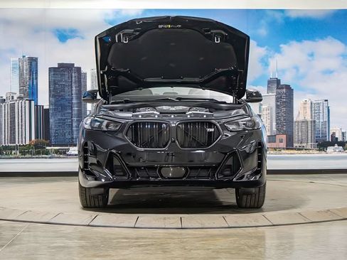 Used 2025 BMW X6 M60i AWD/4WD image 4