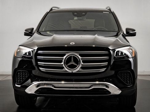 New 2026 Mercedes-Benz GLS 450 GLS 450 image 2