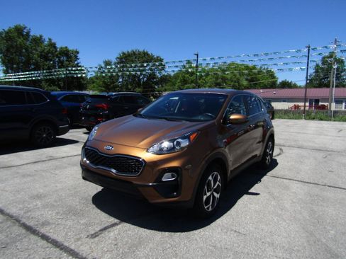 Used 2020 Kia Sportage LX w/ LX Popular Package AWD/4WD image 3