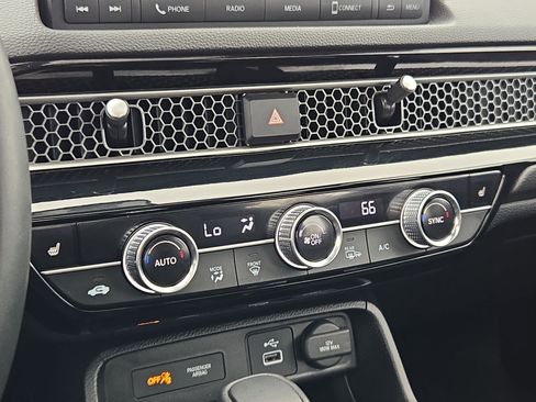 Used 2024 Honda Civic EX-L image 25