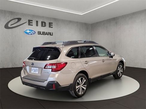 Used 2018 Subaru Outback 2.5i Limited image 4