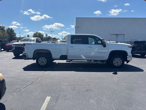 Used 2025 Chevrolet Silverado 2500 LT w/ Convenience Package AWD/4WD image 2