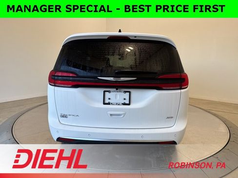 New 2026 Chrysler Pacifica Pinnacle image 6