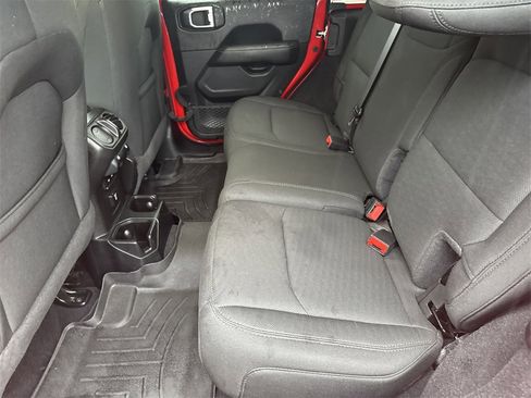 Used 2021 Jeep Wrangler Unlimited Sahara image 23