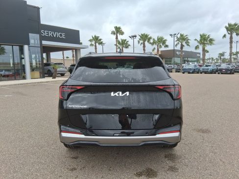 New 2026 Kia Sportage SX FWD image 5