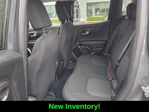 Certified 2023 Jeep Renegade Latitude AWD/4WD image 11