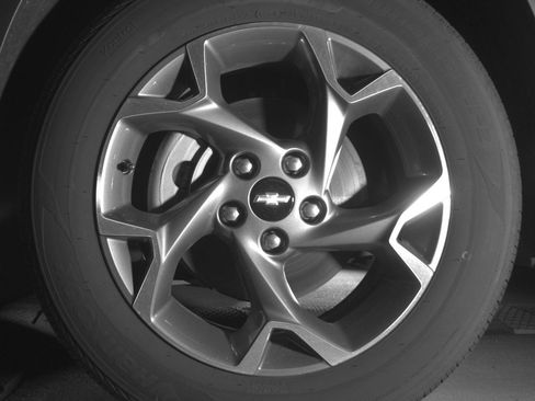 Used 2025 Chevrolet Trax LT FWD image 12