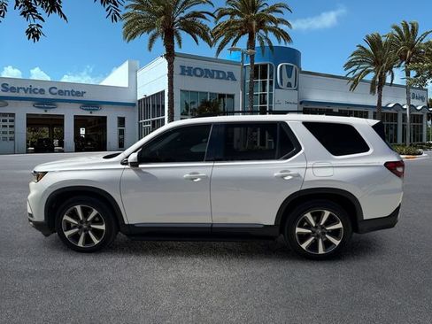 Used 2024 Honda Pilot Touring image 5