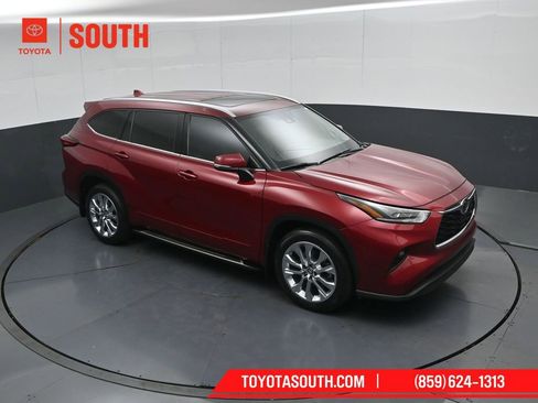 Used 2023 Toyota Highlander Limited AWD/4WD image 54