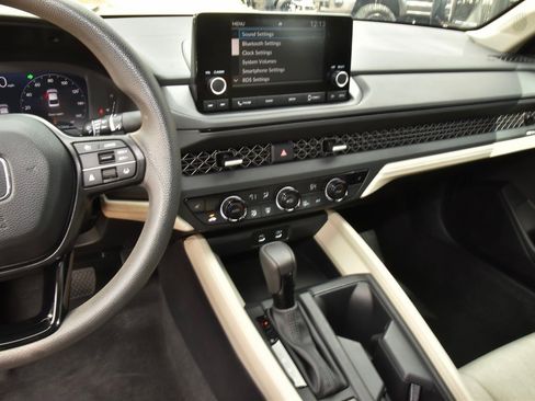 Used 2024 Honda Accord EX image 25