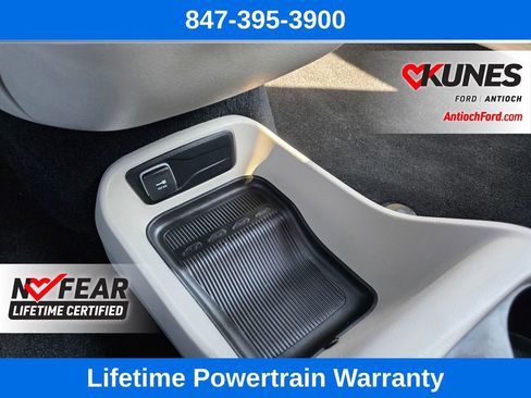 Used 2023 Chrysler Voyager LX image 56